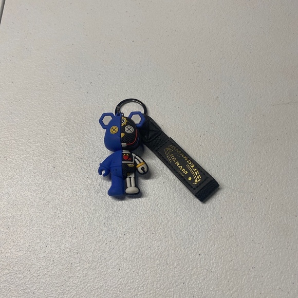 BAPE Keychain - Picture 1 of 2